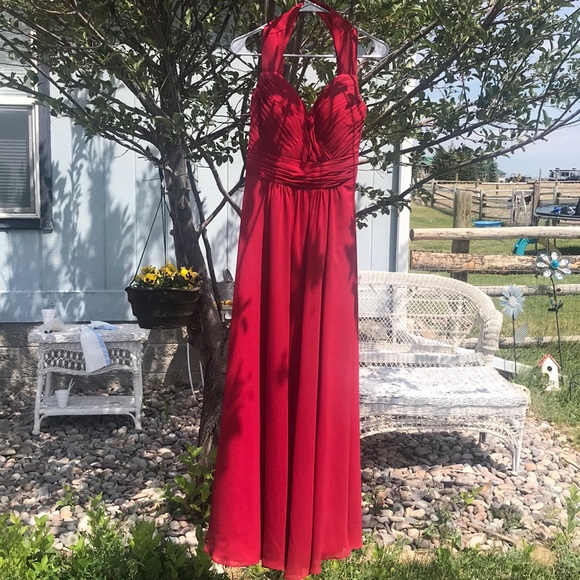 Dress - Picture 1 of 3